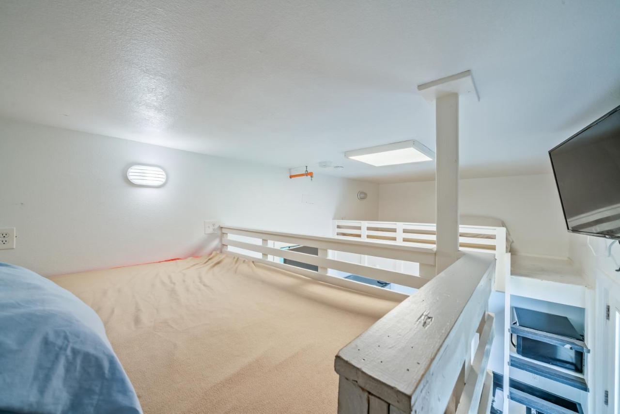 Aparthotel Boardwalk - Crystal Beach 3*